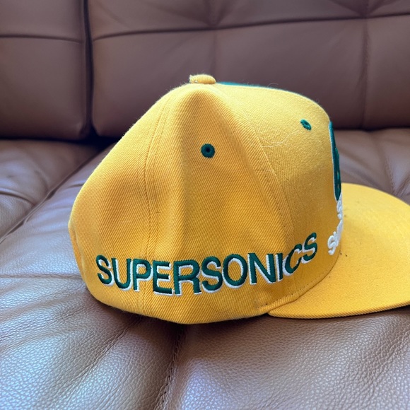 Seattle FlatBill #hat #flatbill #seattlesupersonics #sportsapparel #seattle - Picture 2 of 4